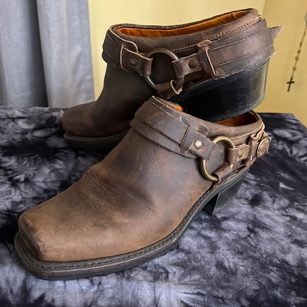 Vintage FRYE slip on size 8
